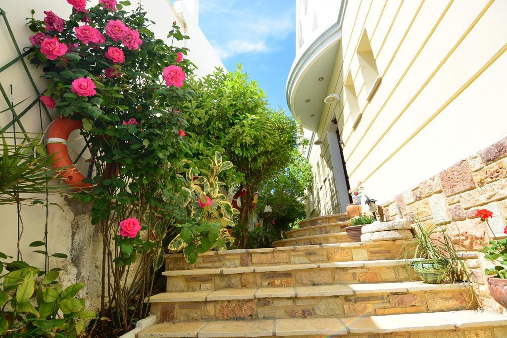 Diamante Beachfront Suites Xylokastro Exterior foto
