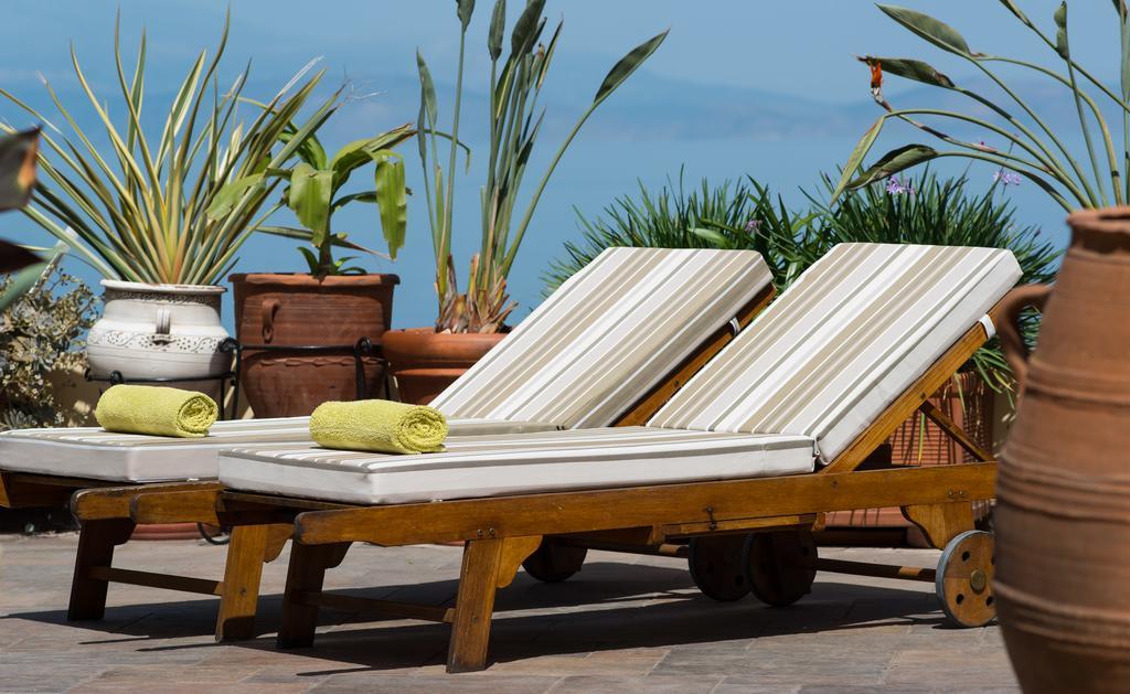 Diamante Beachfront Suites Xylokastro Exterior foto